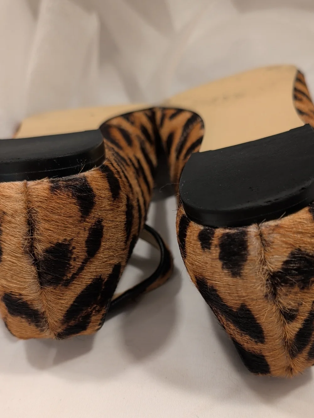 Talbots size 7.5 Leather Upper Leopard Print Ankle Strap Flats - Brown/Tan